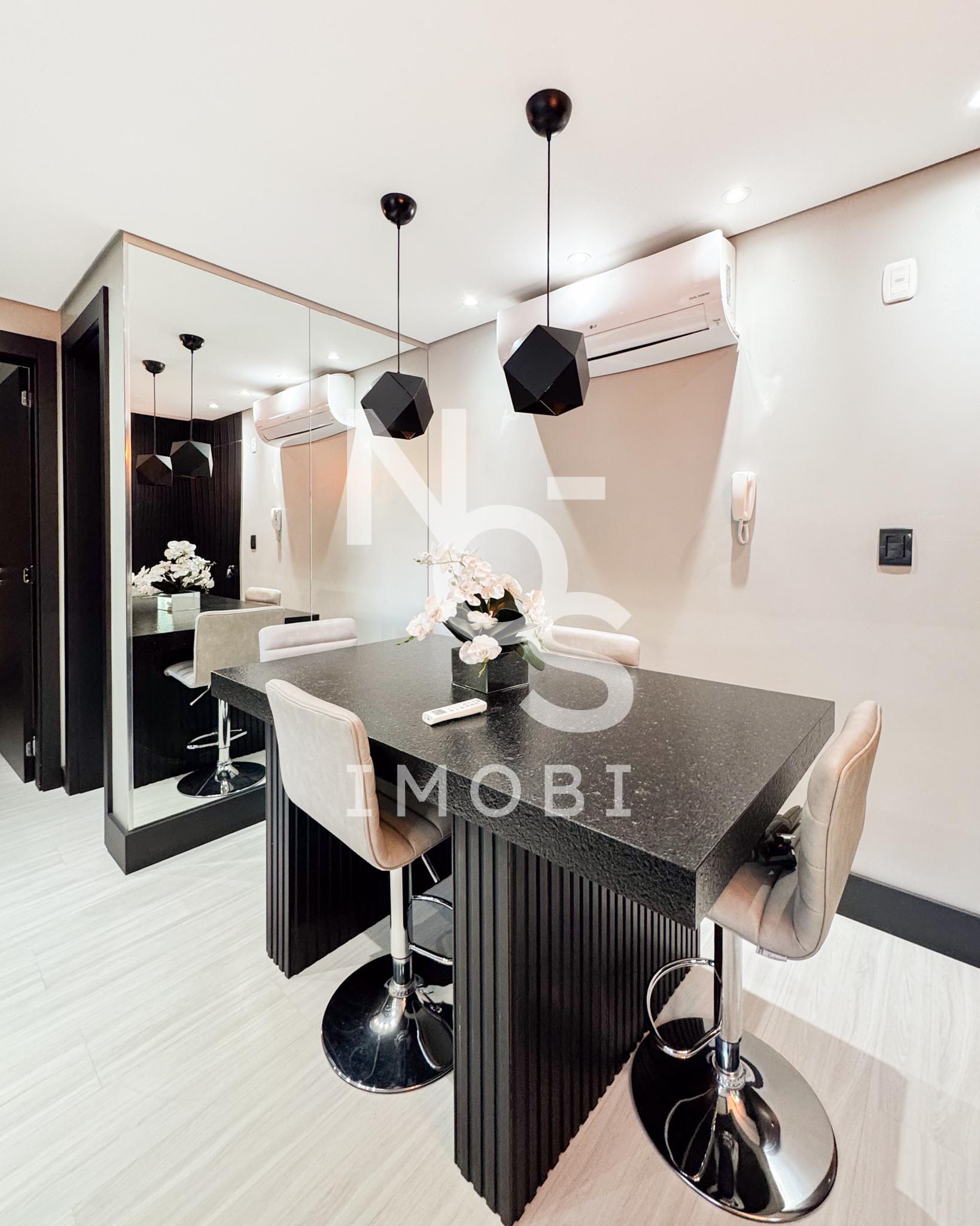 Apartamento de 02 Dormitórios Localizado no Bairro Santa Catarina