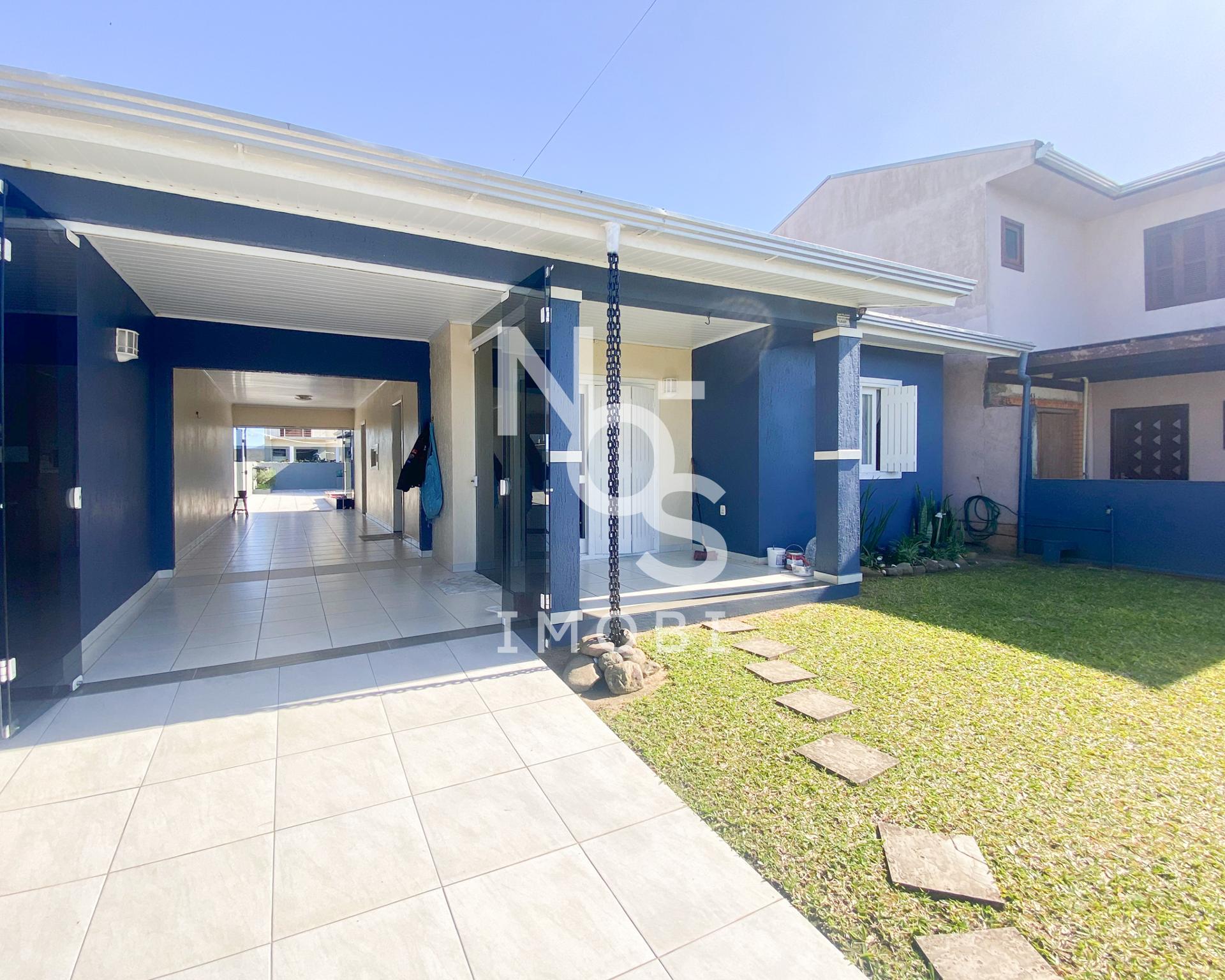 Casa com 3 Dormit?rios Frente Mar em de Arroio do Sal RS