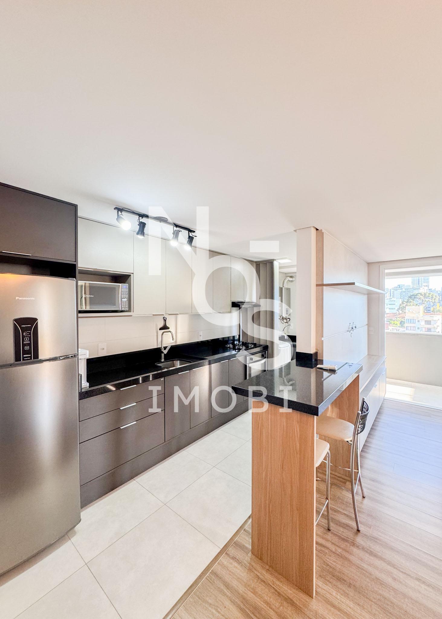 Apartamento 02 dormit?rios Semimobiliado - Bairro Centro