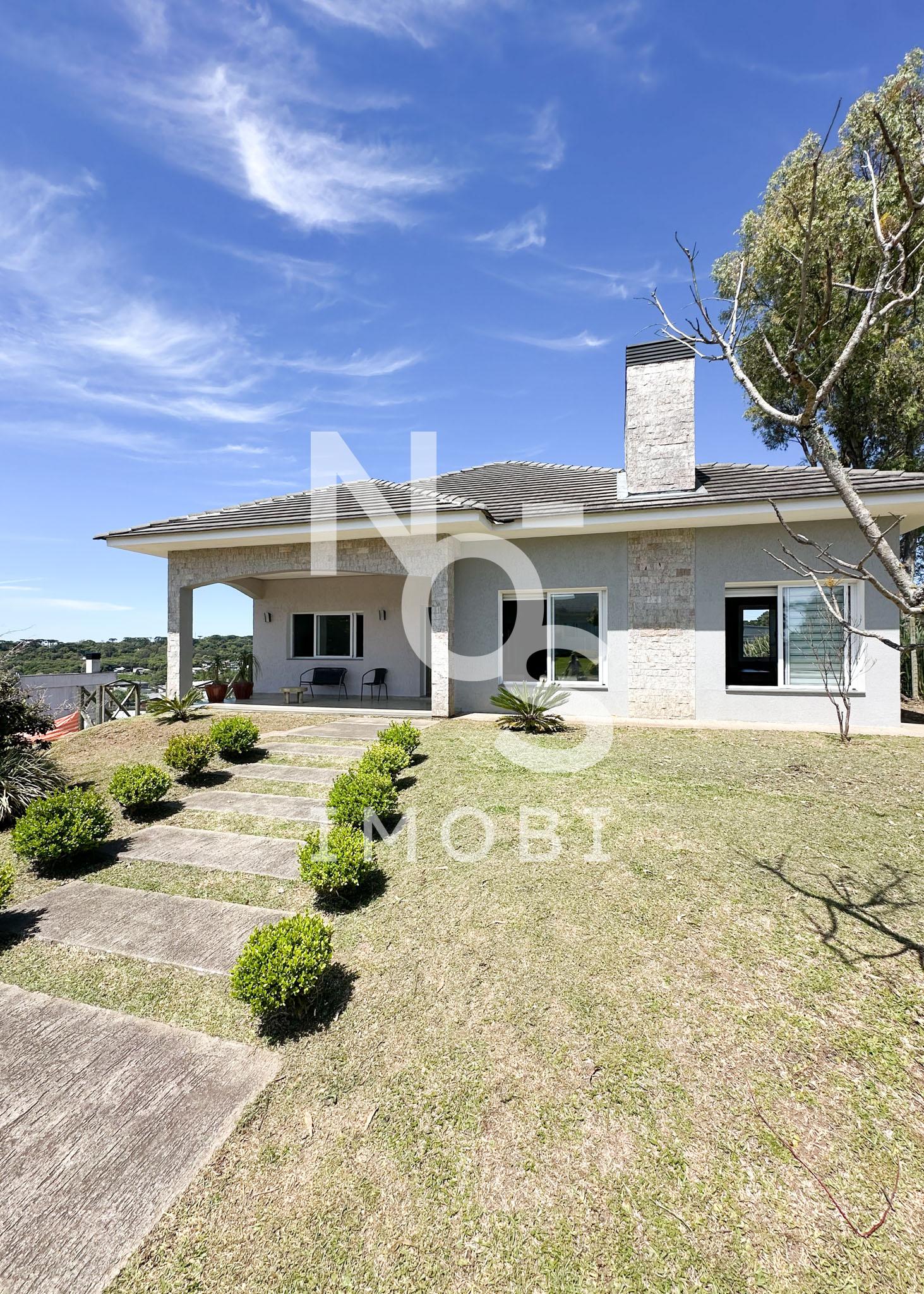 Casa em condominio fechado com 03 su?tes - Bairro S?o Ciro