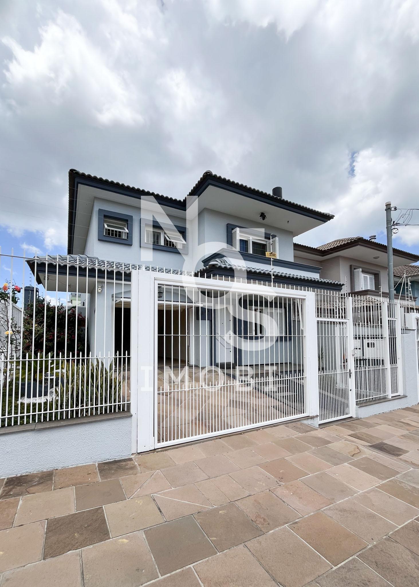 Casa duplex com 03 súites no Bairro Santa Lucia, Caxias do Sul...