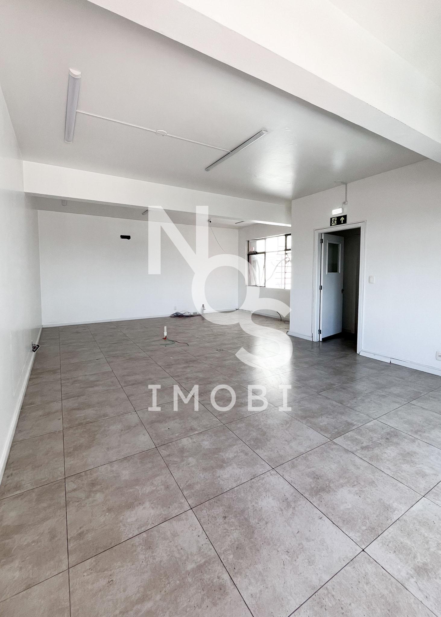 Sala Comercial com amplo espa?o e 01 banheiro - Centro de Caxi...