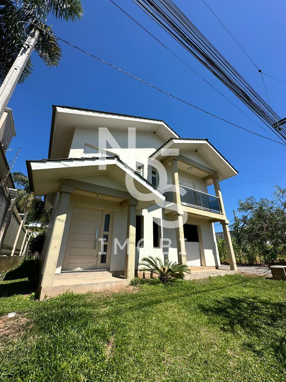 Casa Semi Mobiliada de 03 Dormit?rios no Bairro Granja Uni?o e...