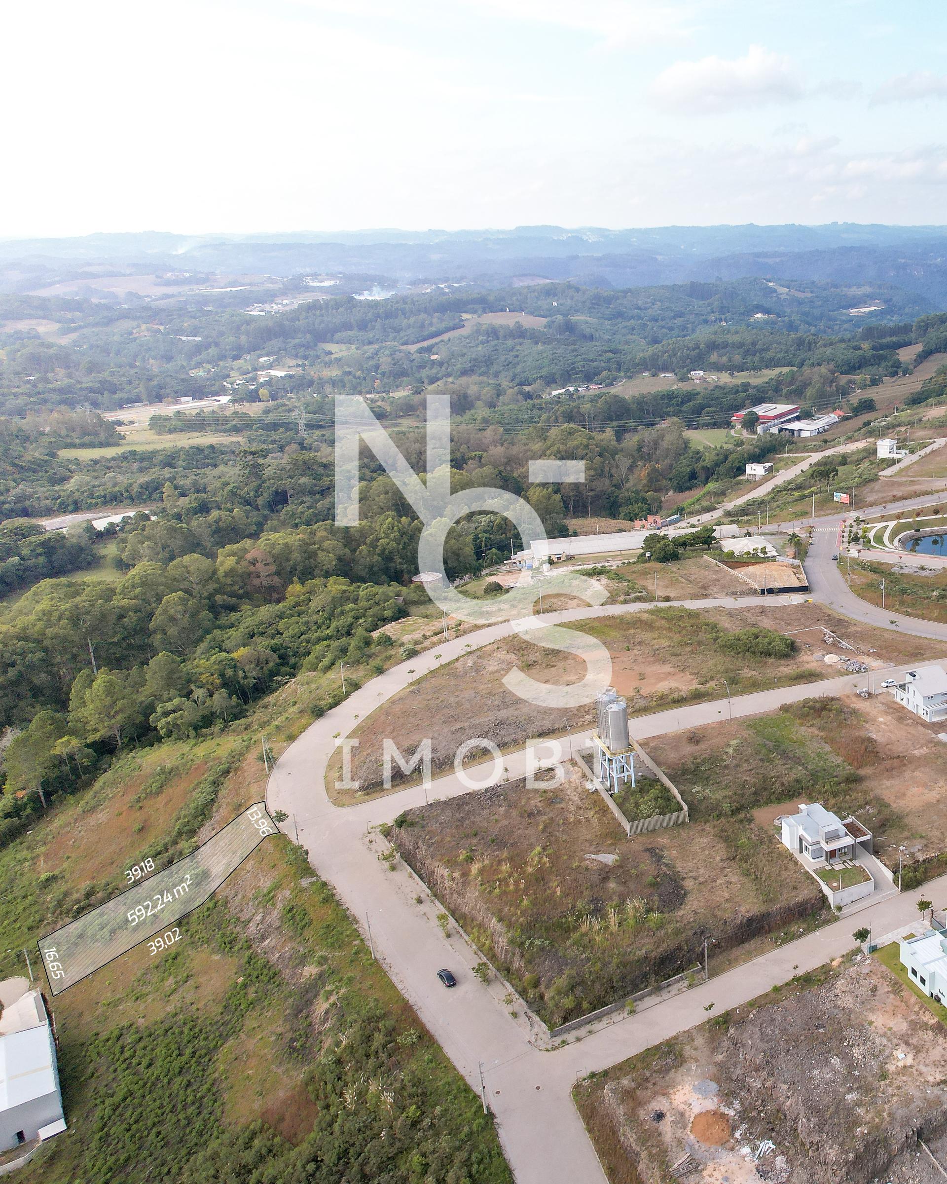 Terreno em Declive no Loteamento Villa Romana em Flores da Cunha
