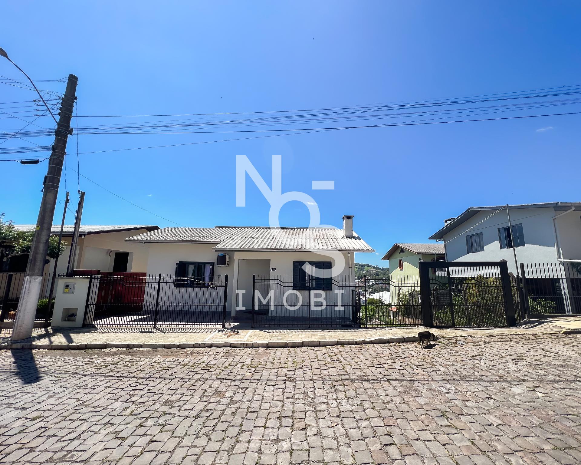 Casa com 02 Dormit?rios Semi Mobiliada Cercada Ant?nio Prado RS