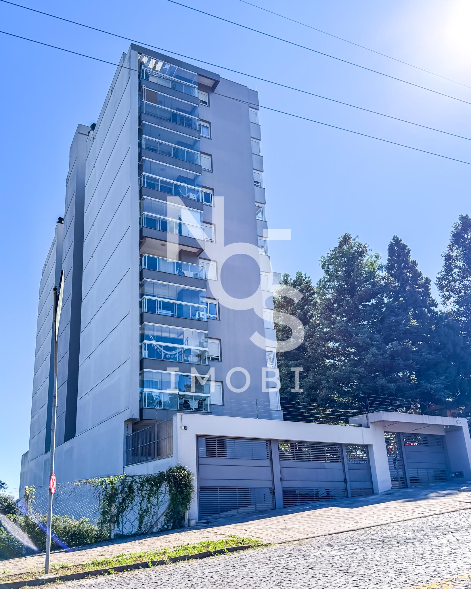 Apartamento semimobiliado com 03 dormitórios à venda em Caxias...