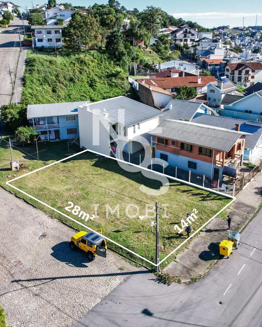 Terreno Plano em Esquina no Bairro São José em Área Nobre de F...