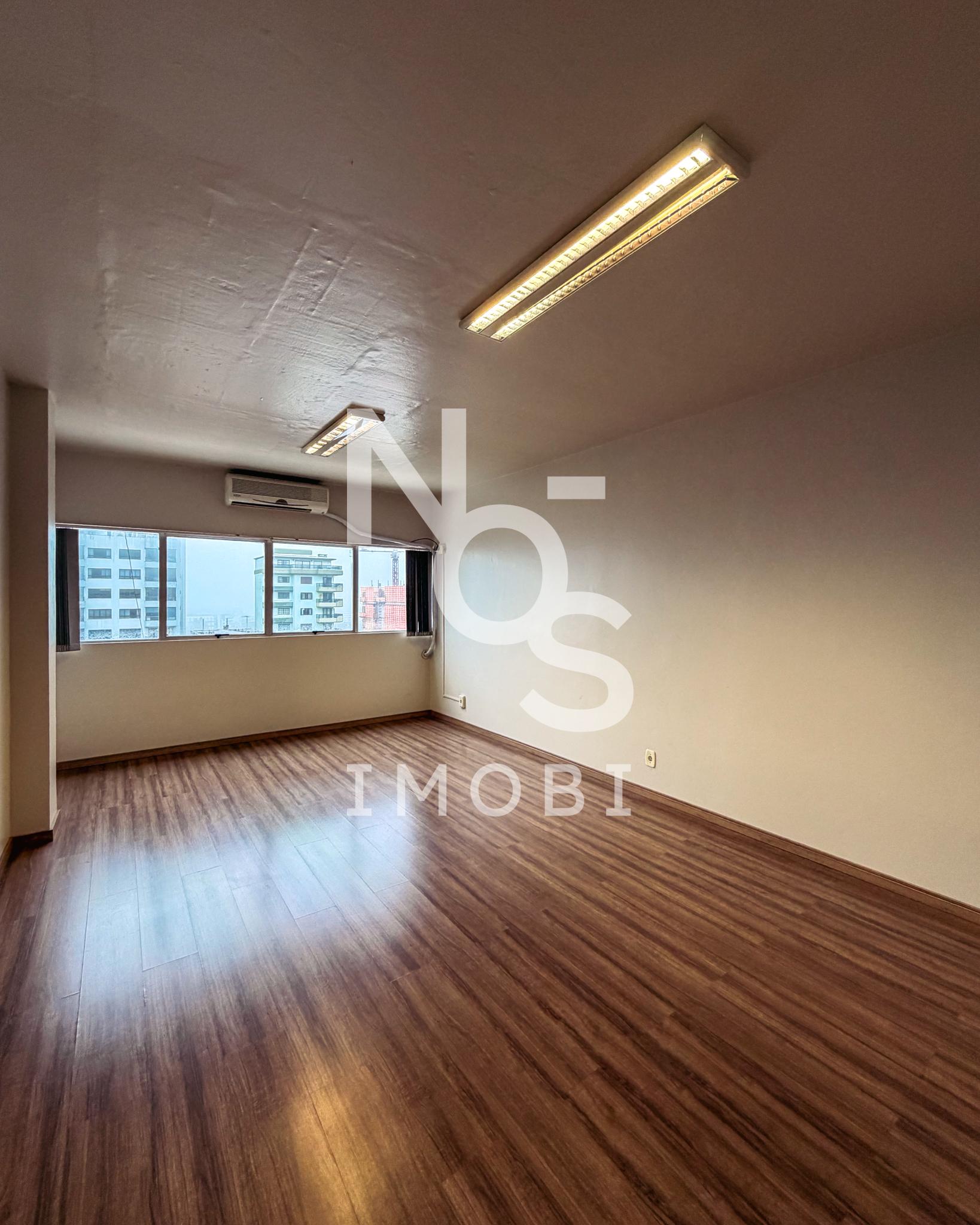 Sala Comercial à venda com 01 banheiro social, Centro, CAXIAS ...