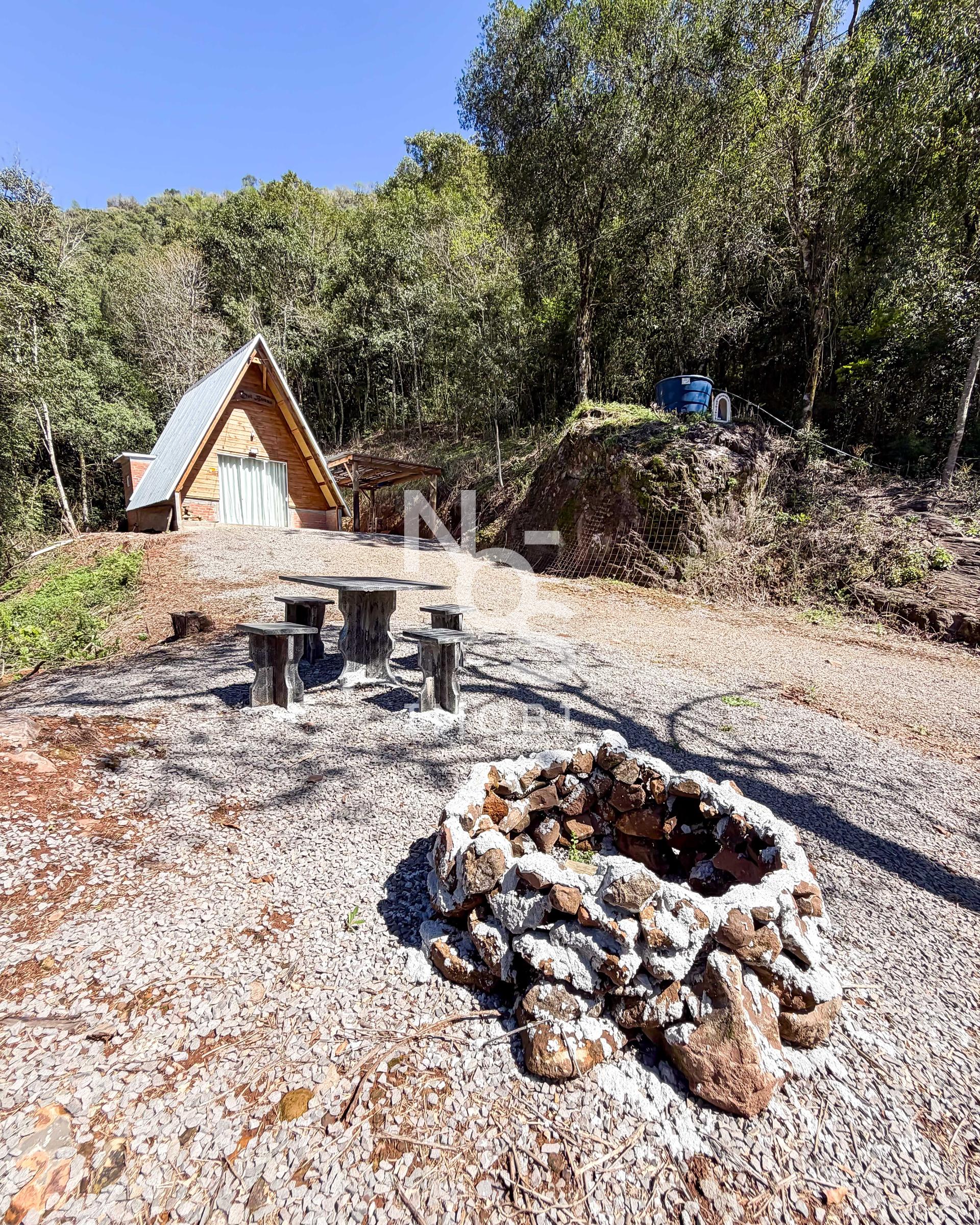 Ref?gio com Cabana Completa e Mobiliada em Ant?nio Prado