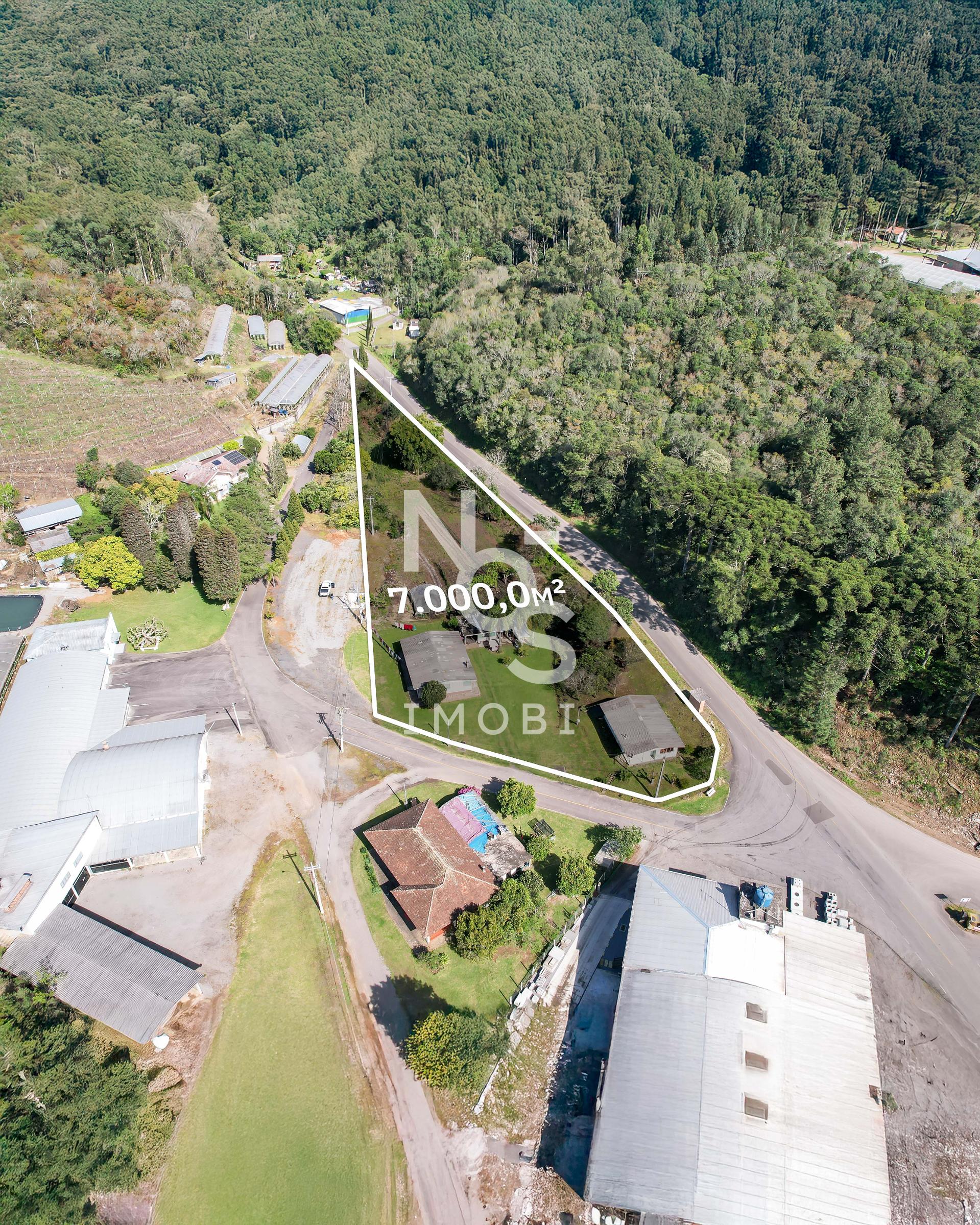 Chacara  com Casa Pr?ximo ao Centro de Flores da Cunha RS