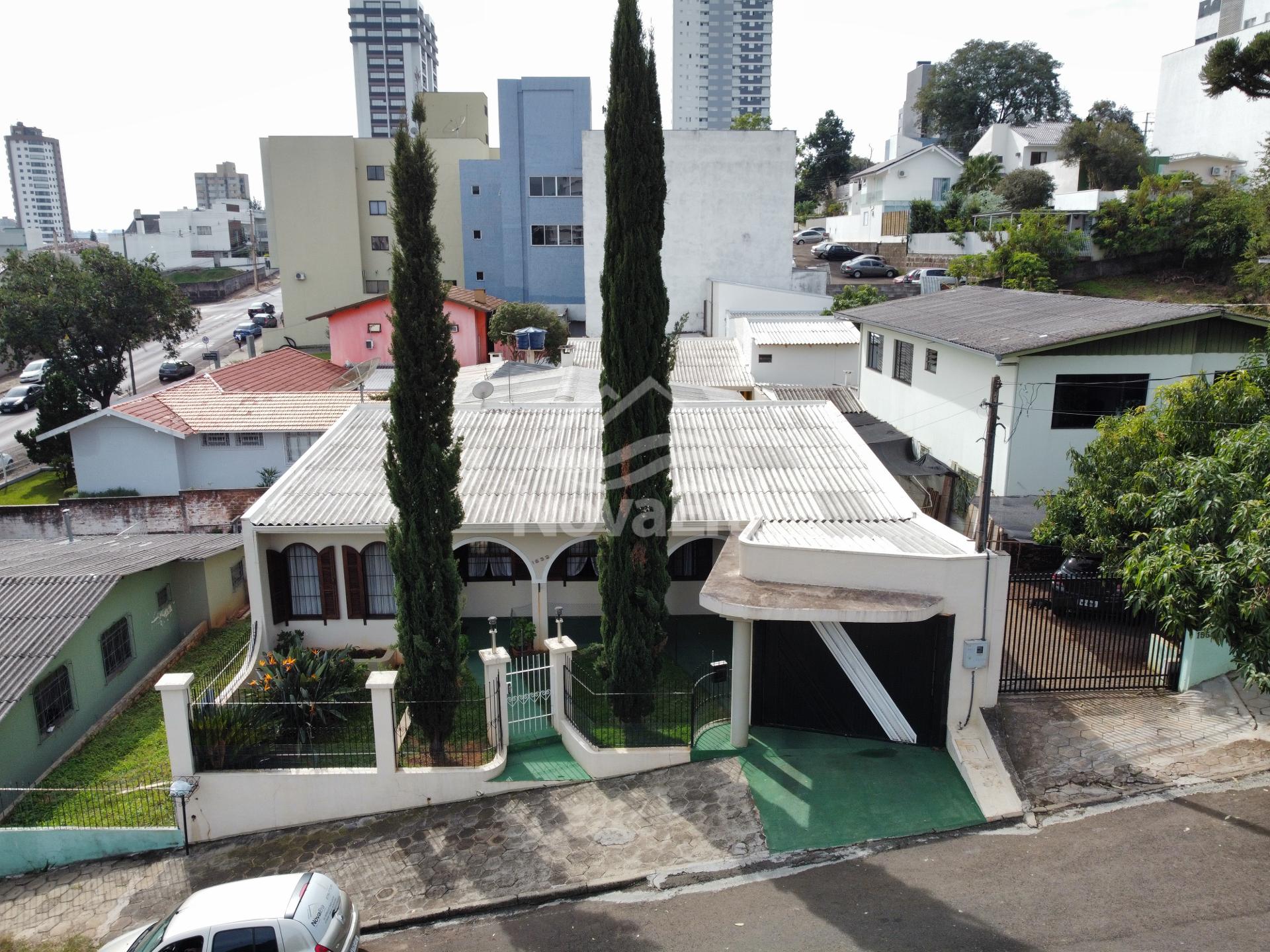 Casa com 4 dormitórios à venda, CENTRO, FRANCISCO BELTRAO - PR