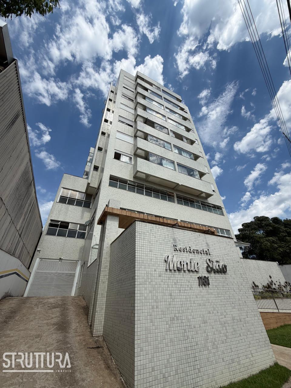 Apartamento mobiliado com 228m  no Nossa Senhora Aparecida, Fr...