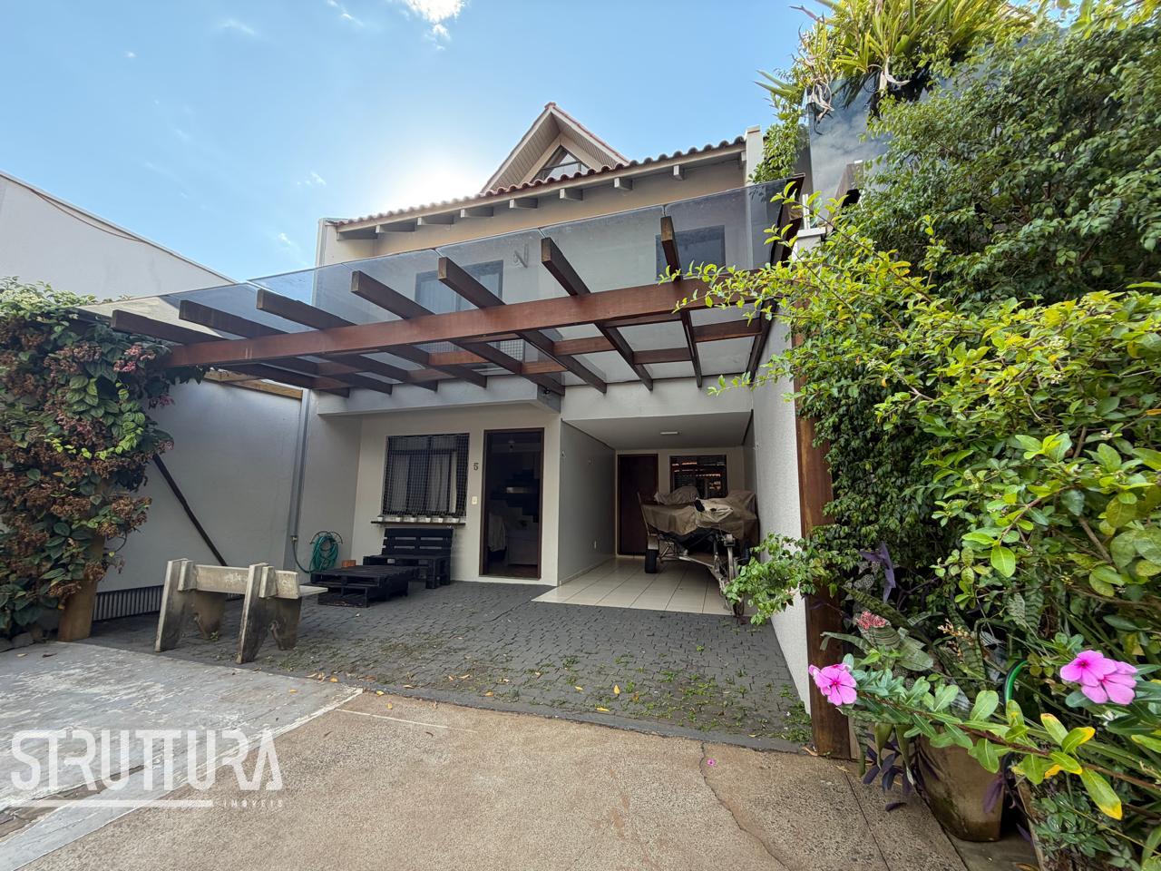 SOBRADO, BAIRRO PRESIDENTE KENNEDY, FRANCISCO BELTRAO-PR