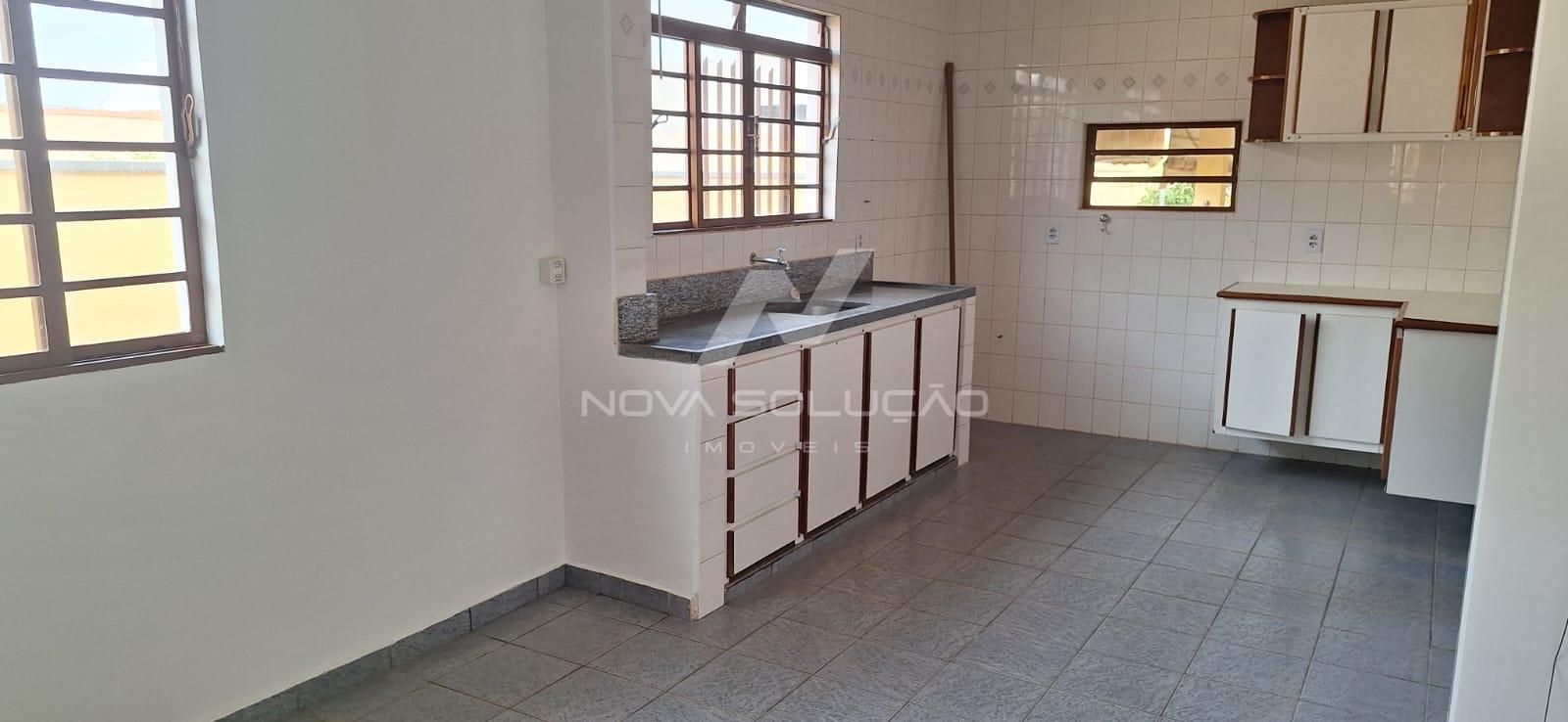 Casa com 2 dormitrios  venda, Vila Claudia, LIMEIRA - SP