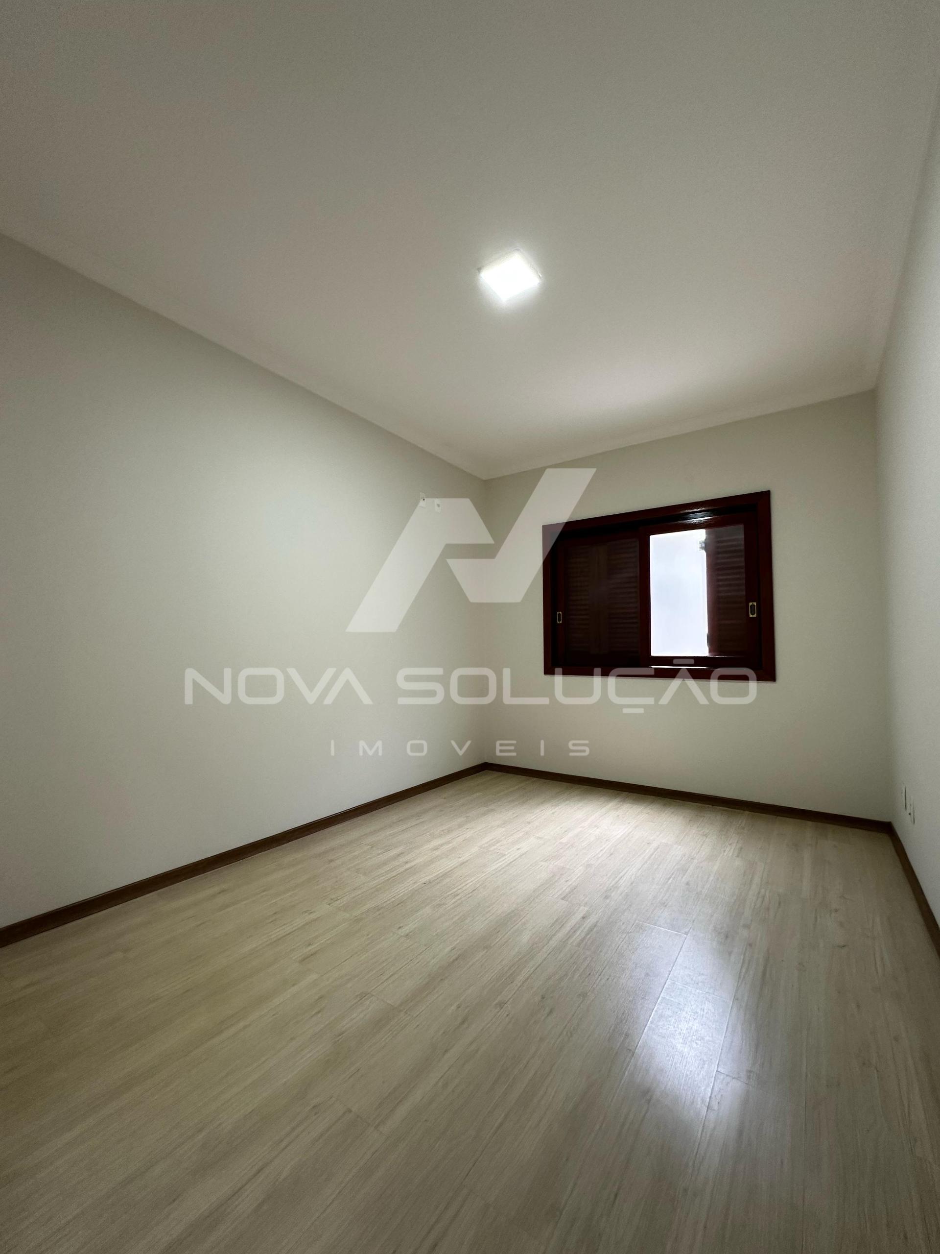 Casa com 2 dormitrios  venda, Jardim So Loureno, LIMEIRA - SP
