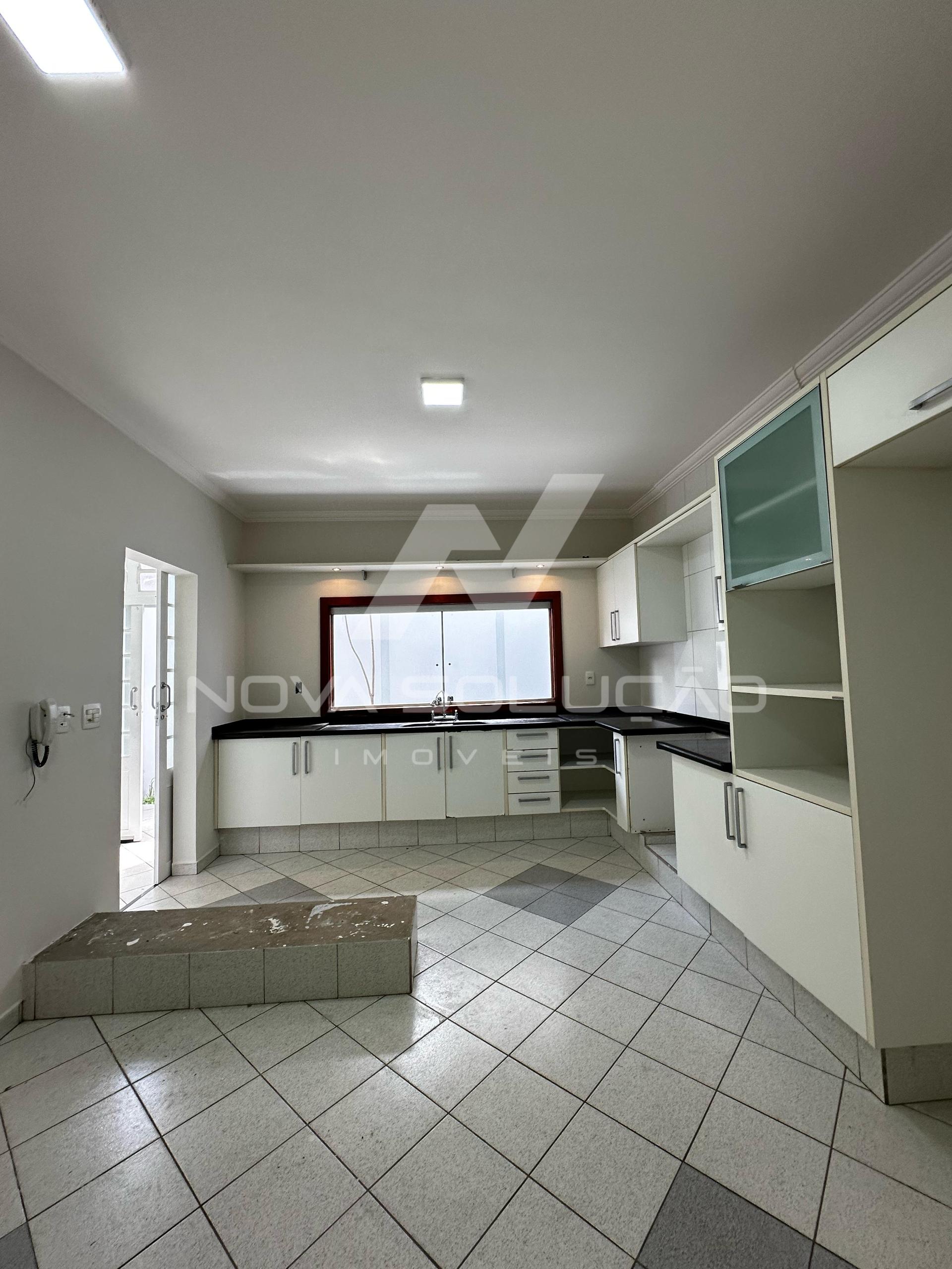 Casa com 2 dormitrios  venda, Jardim So Loureno, LIMEIRA - SP