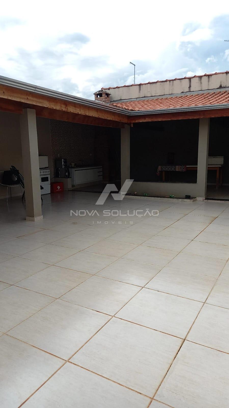 Casa com 2 dormitrios  venda, guas Da Serra, LIMEIRA - SP