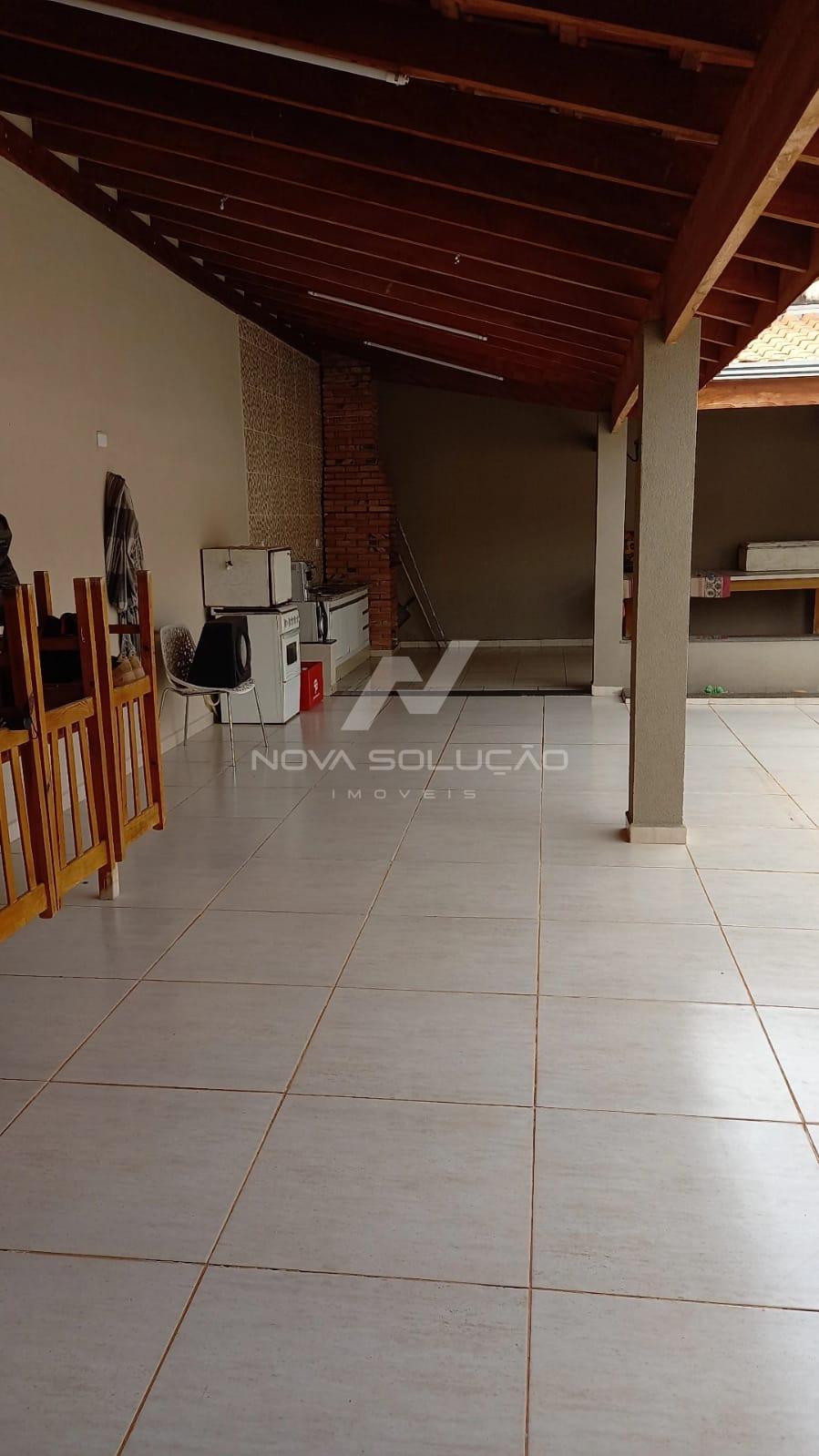 Casa com 2 dormitrios  venda, guas Da Serra, LIMEIRA - SP