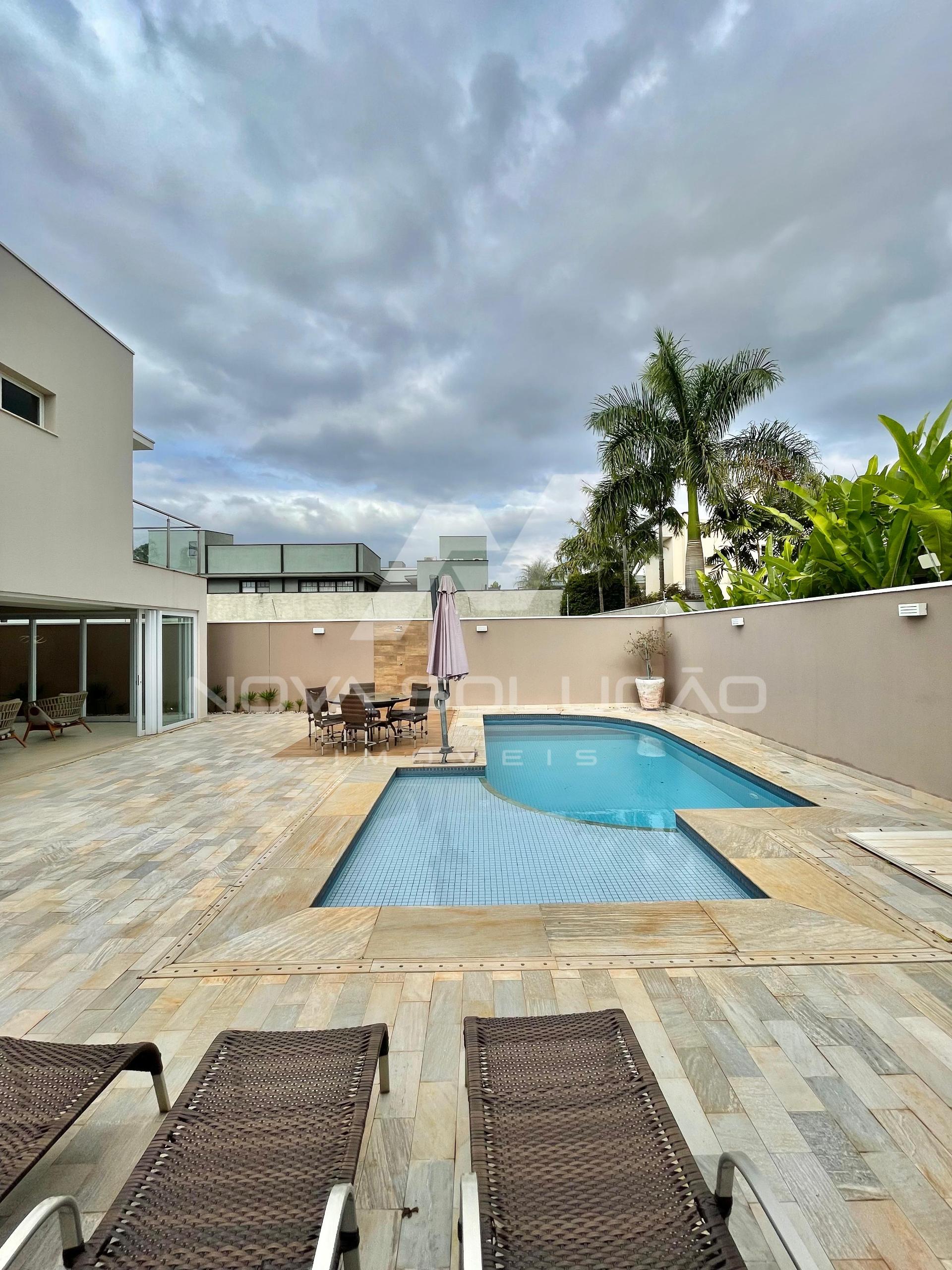 Casa com 3 dormitrios,525.00 m , Condomnio Greville, LIMEIRA - SP
