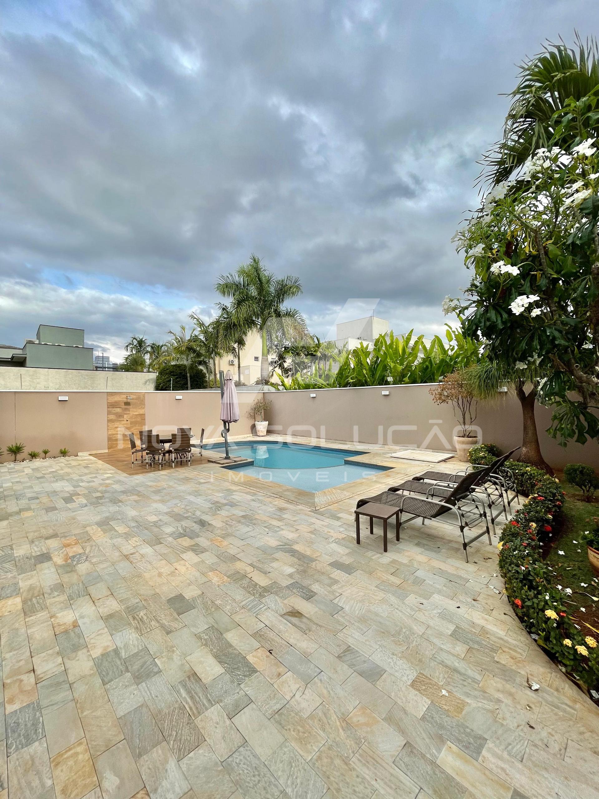 Casa com 3 dormitrios,525.00 m , Condomnio Greville, LIMEIRA - SP
