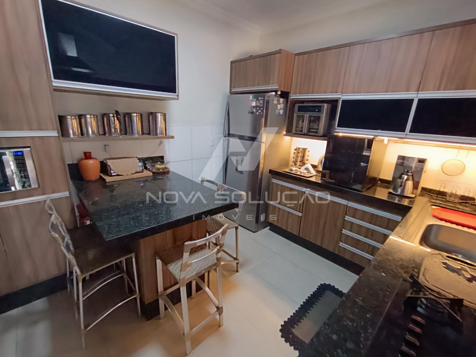 Casa com 4 dormit�rios � venda,300.00 m , LIMEIRA - SP