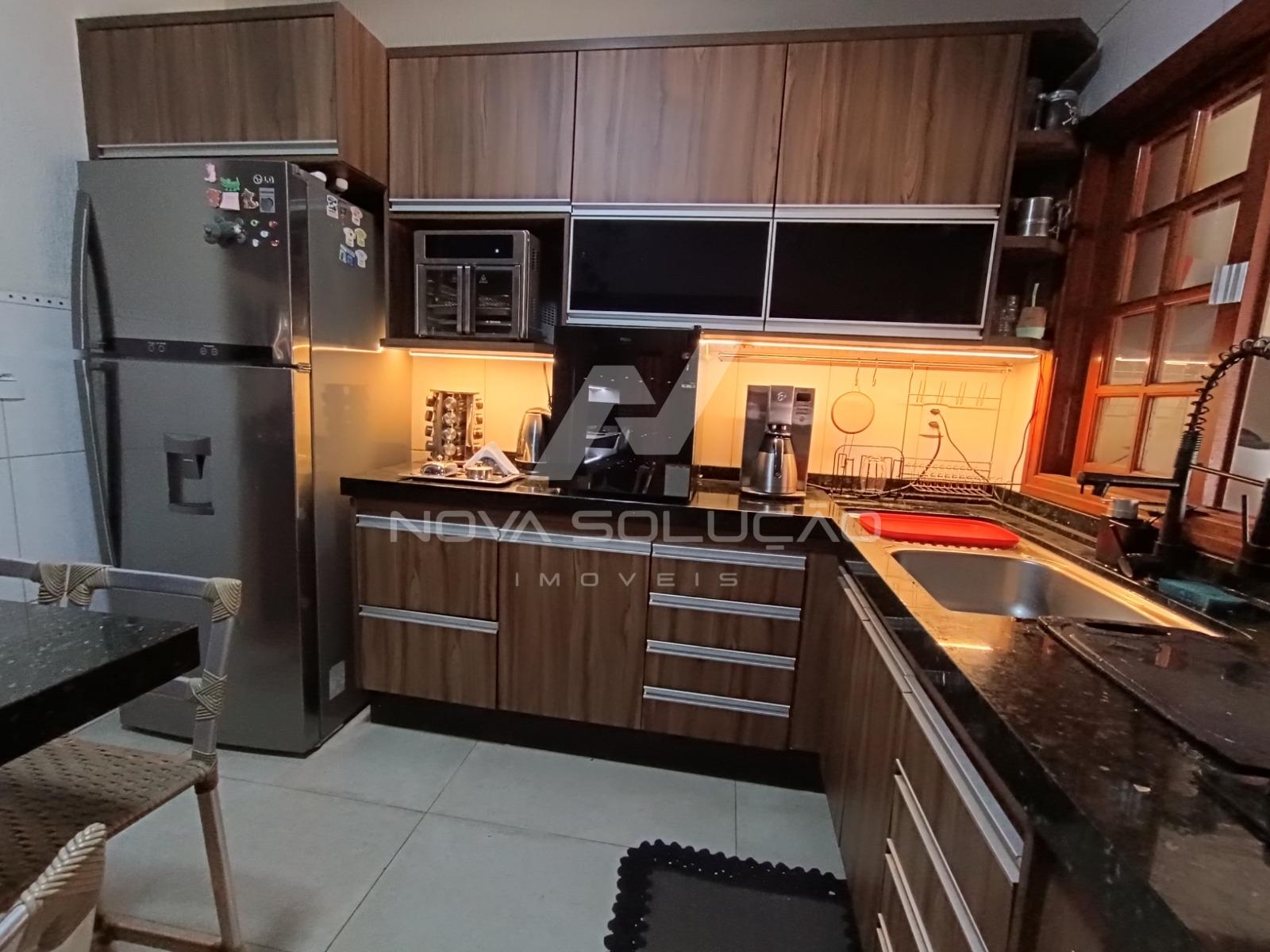 Casa com 4 dormit�rios � venda,300.00 m , LIMEIRA - SP