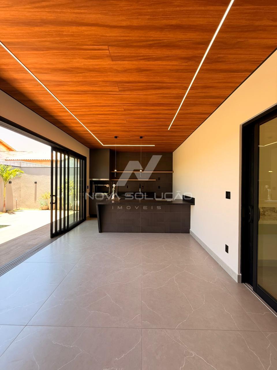 Casa com 3 dormitrios  venda,300.00 m , LIMEIRA - SP