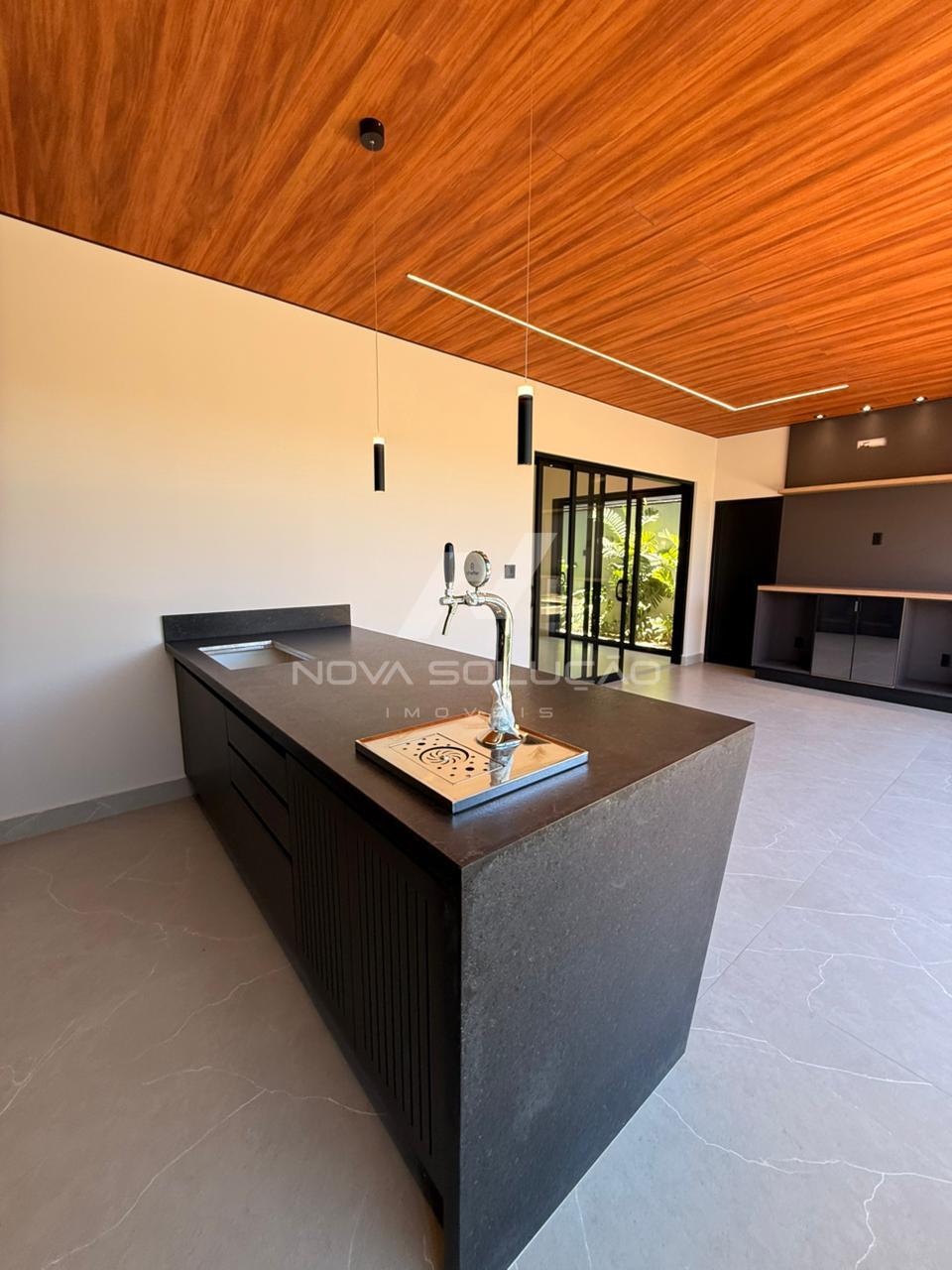 Casa com 3 dormitrios  venda,300.00 m , LIMEIRA - SP