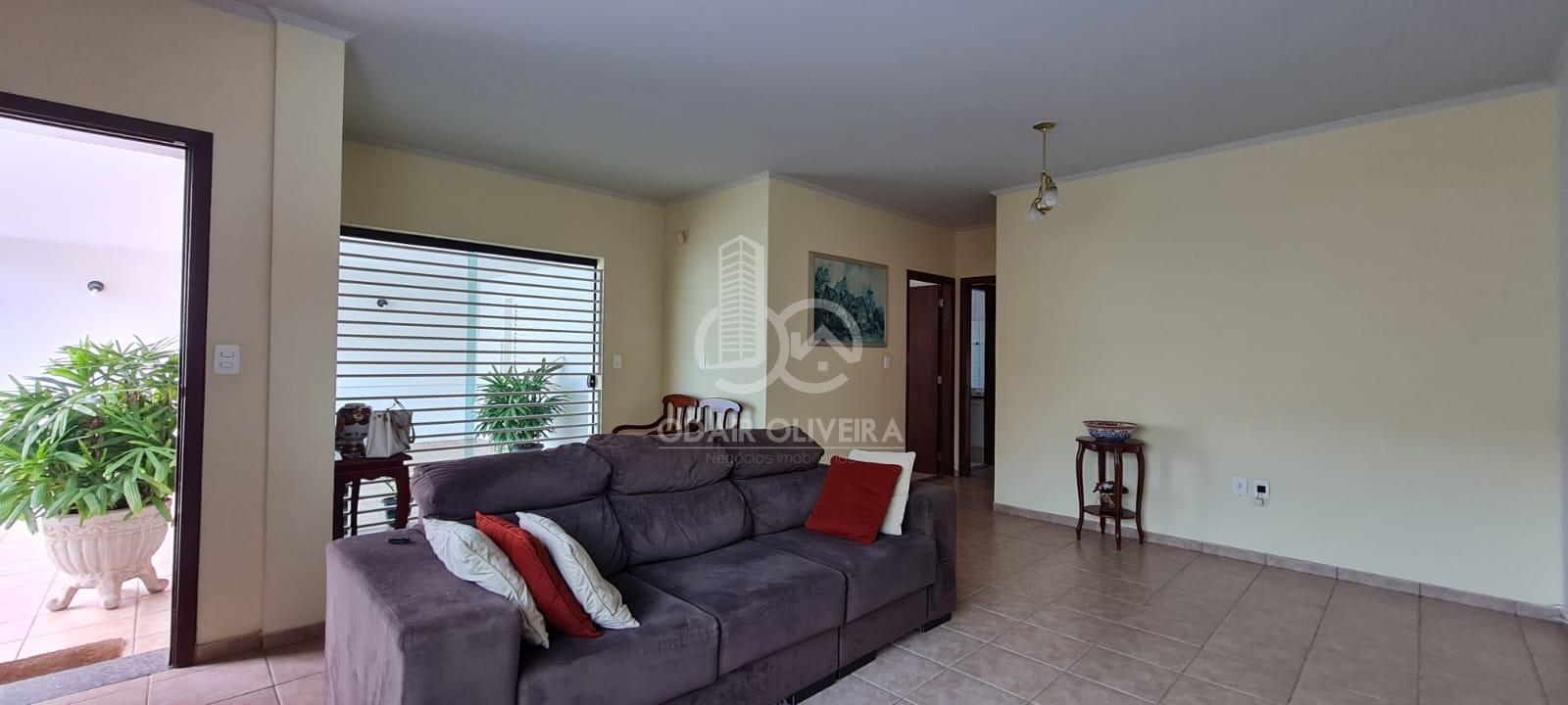 Odair Oliveira Negócios Imobiliários em Passos MG