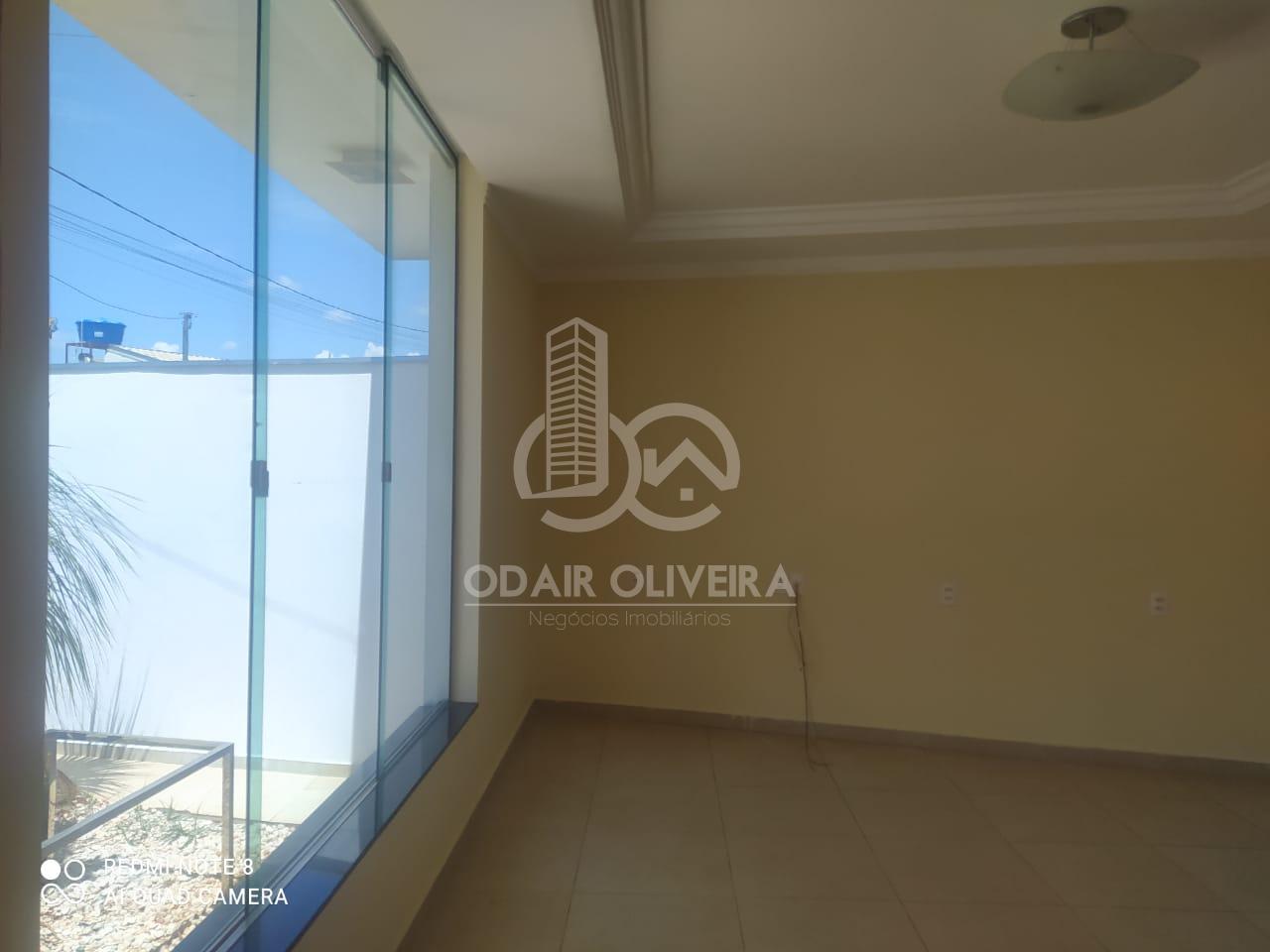CASA  COM 3 DORMITRIOS SENDO 1 SUTE A VENDA NO BAIRRO NOVA SUIA, PASSOS - MG