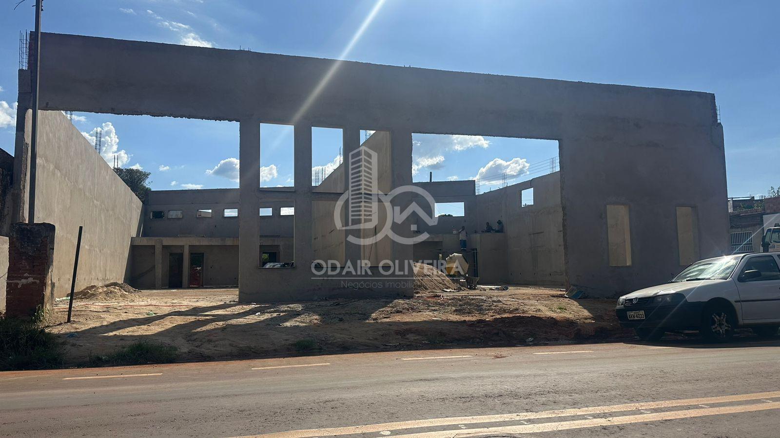 Oportunidade de Locação de Galpão em Avenida Comercial.