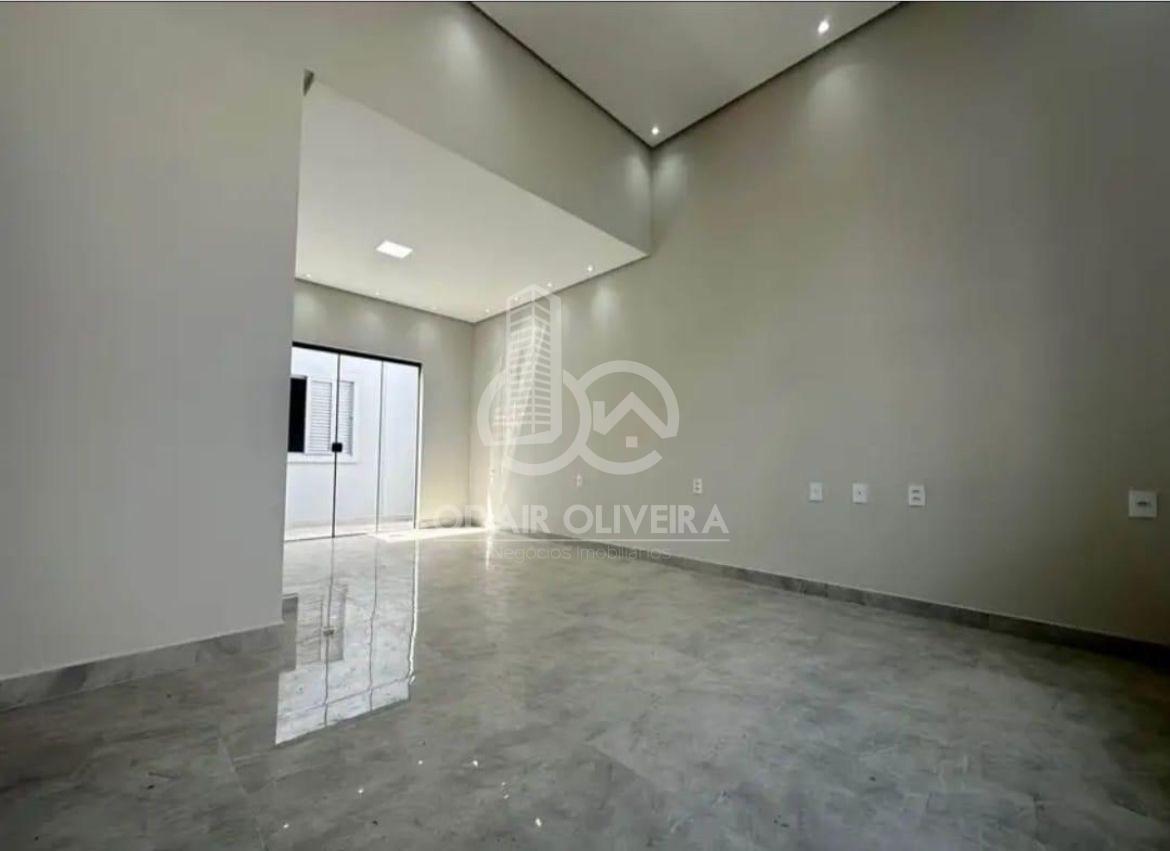 Casa com 3 dormitrios  venda, PARQUE DAS AROEIRAS, PASSOS - MG