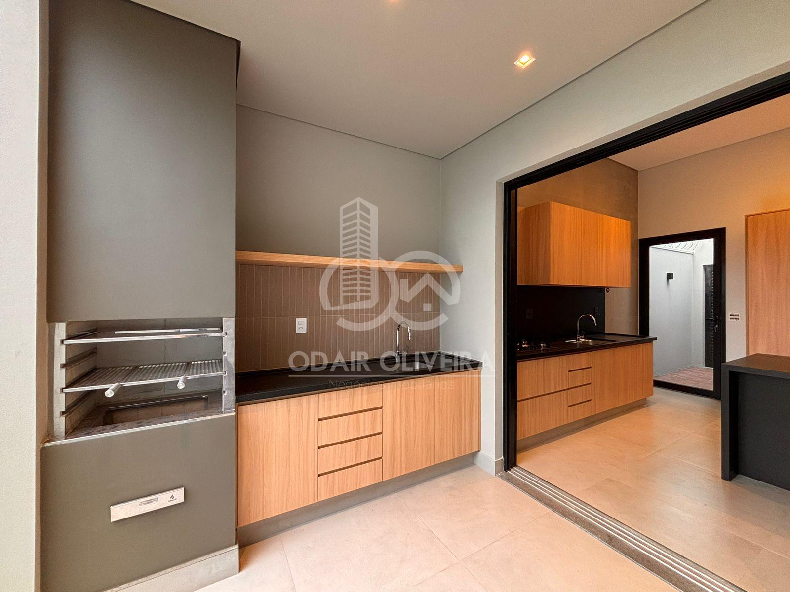 Casa com 3 dormitrios  venda, VILLAGIO D ITALIA, PASSOS - MG