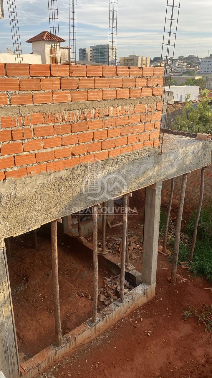 Odair Oliveira Negócios Imobiliários em Passos MG