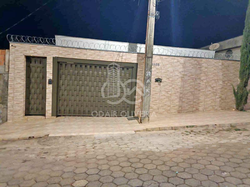 CASA COM 3 DORMITRIOS SENDO 1 SUTE A VENDA NO JARDIM SANTA LUZIA PASSOS - MG