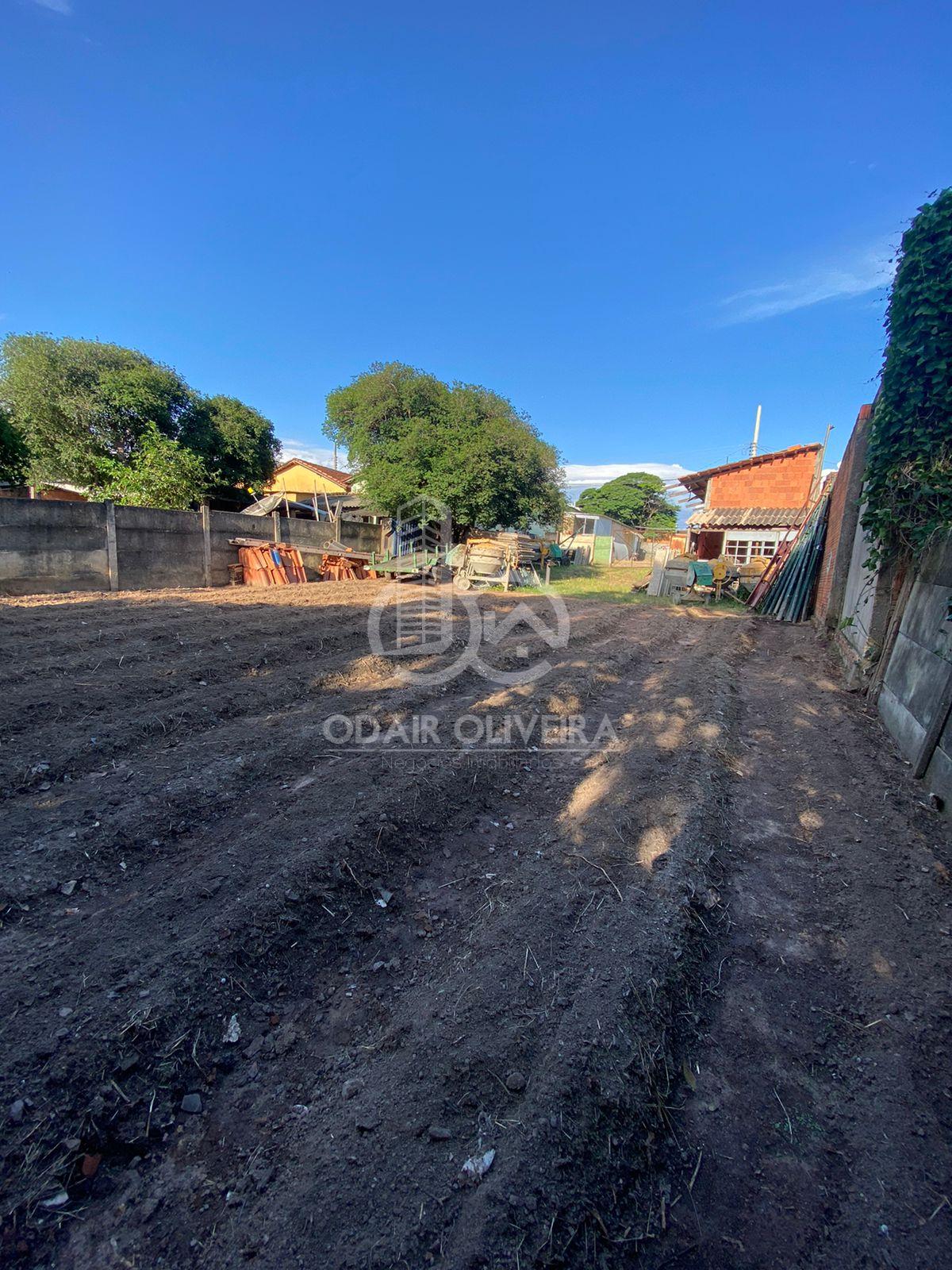 Terreno  venda com localizao central em So Joo Batista Do Glria- MG