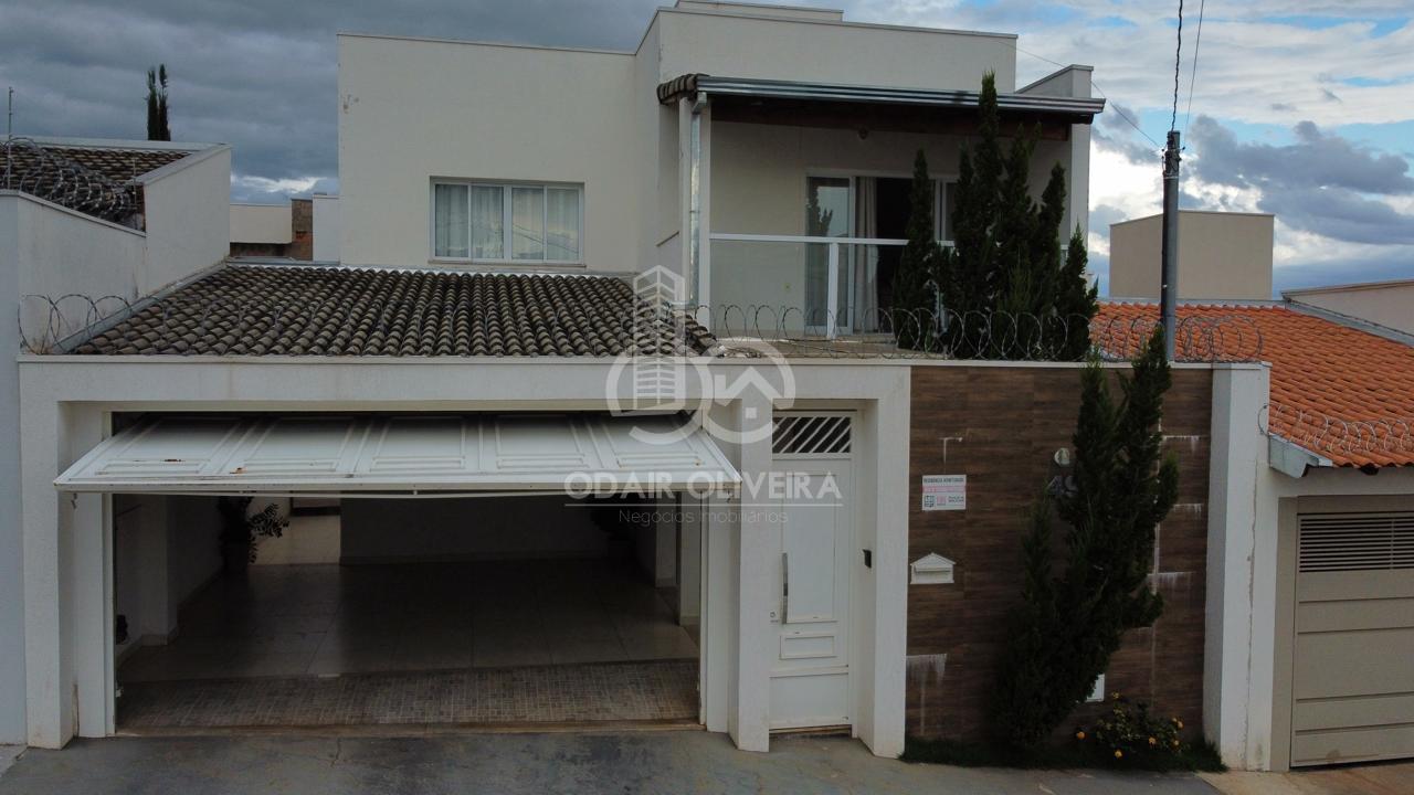 Odair Oliveira Negócios Imobiliários em Passos MG