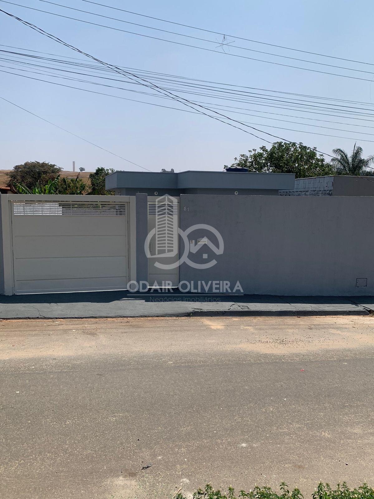 Casa recem reformada com 1 quarto arejado  venda, COHAB, PASSOS - MG