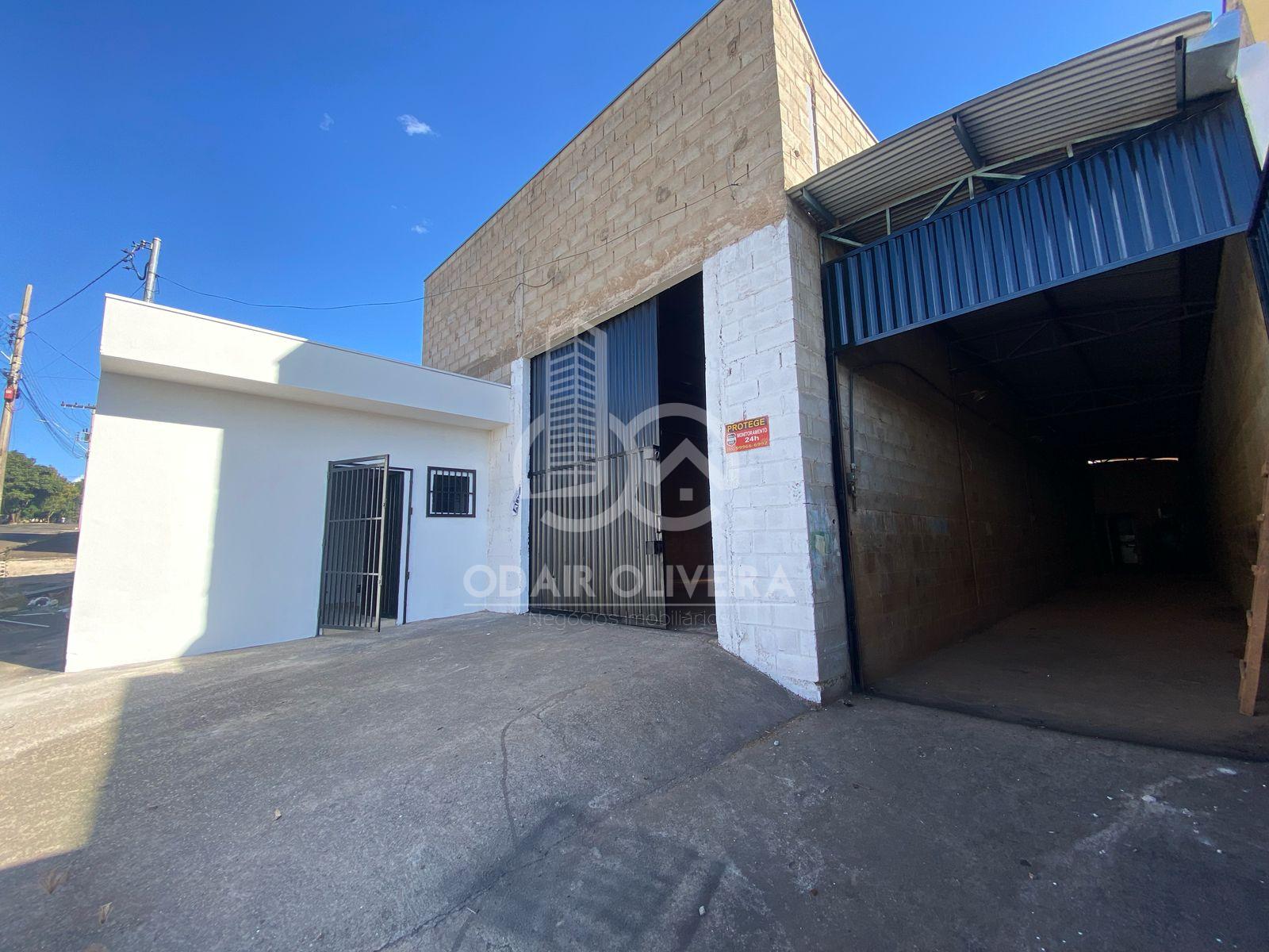 BARRACO  DE 360M  DISPONVEL PARA LOCAO NO SERRA DAS BRISAS, PASSOS - MG