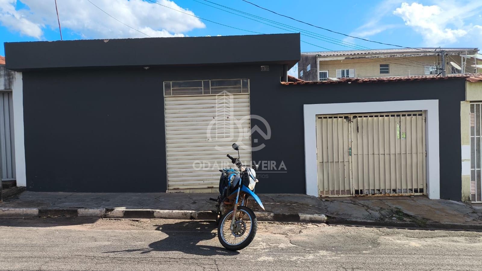 Imvel a venda no bairro Nova Califrnia, 2 quartos, garagem, ponto comercial