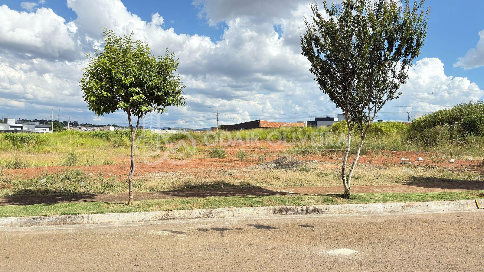 Oportunidade nica no Nova Passos 1  Lote com 415 m  e frente para duas ruas 