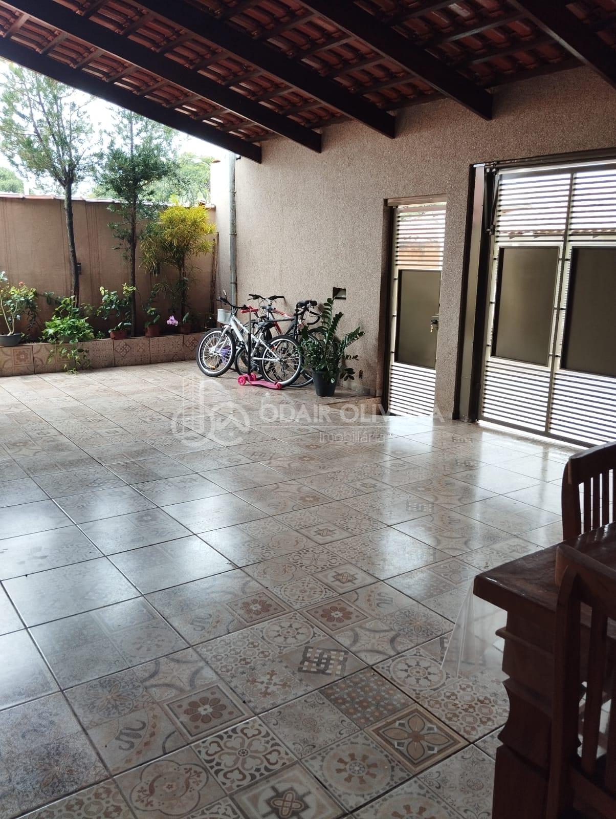 CASA DE 120M  A VENDA, NO BAIRRO RIO GRANDE EM SO JOO BATISTA DO GLORIA - MG