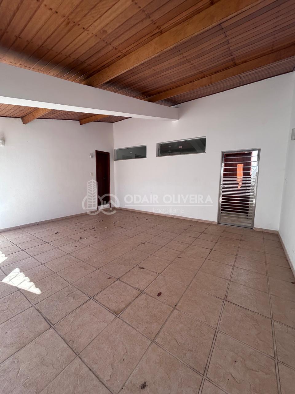 Casa  venda no Centro de Passos. Excelente opo pra voc que quer morar ou investir .