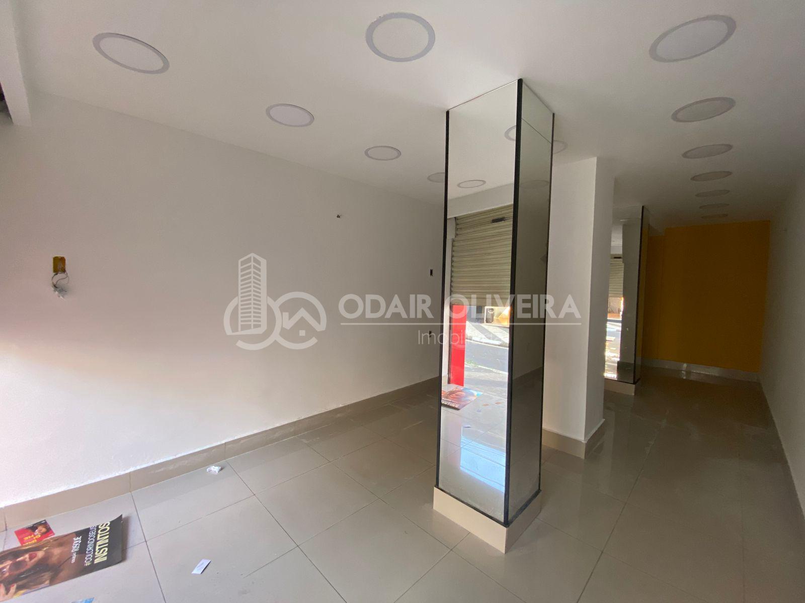 PONTO COMERCIAL NO CORAO DA CIDADE - CENTRO, PASSOS - MG