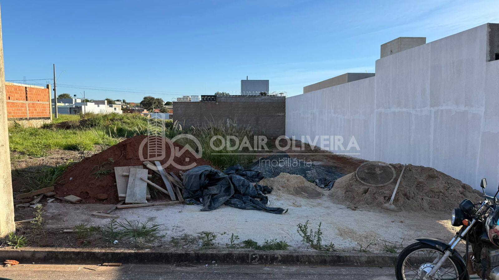 LOTE DE 250M  A VENDA NO BAIRRO VILAGIO DITALIA - PASSOS - MG