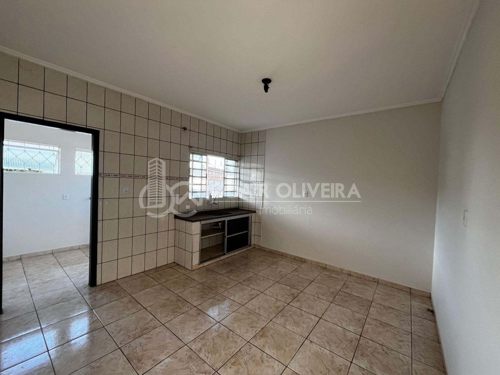 APARTAMENTO COM 2 DORMITORIOS PARA LOCAO NO SO BENEDITO, PASSOS - MG