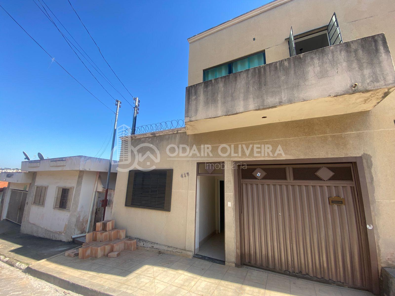 CASA COM 2 DORMITORIOS, GARAGEM DISPONIVEL PARA LOCAAO, POLIVALENTE-PASSOS - MG