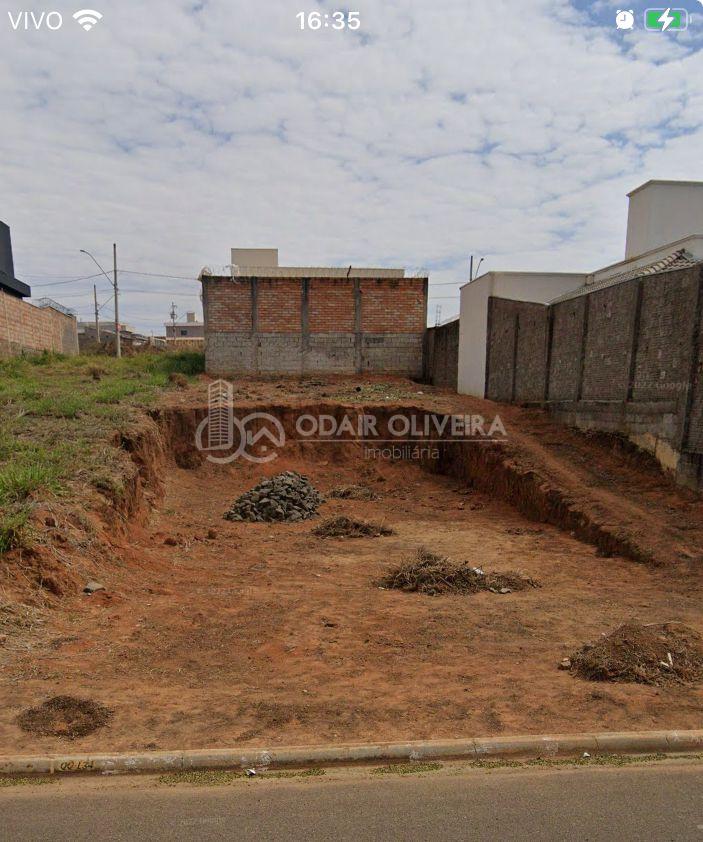 Terreno raro a venda na avenida, localizao privilegiada