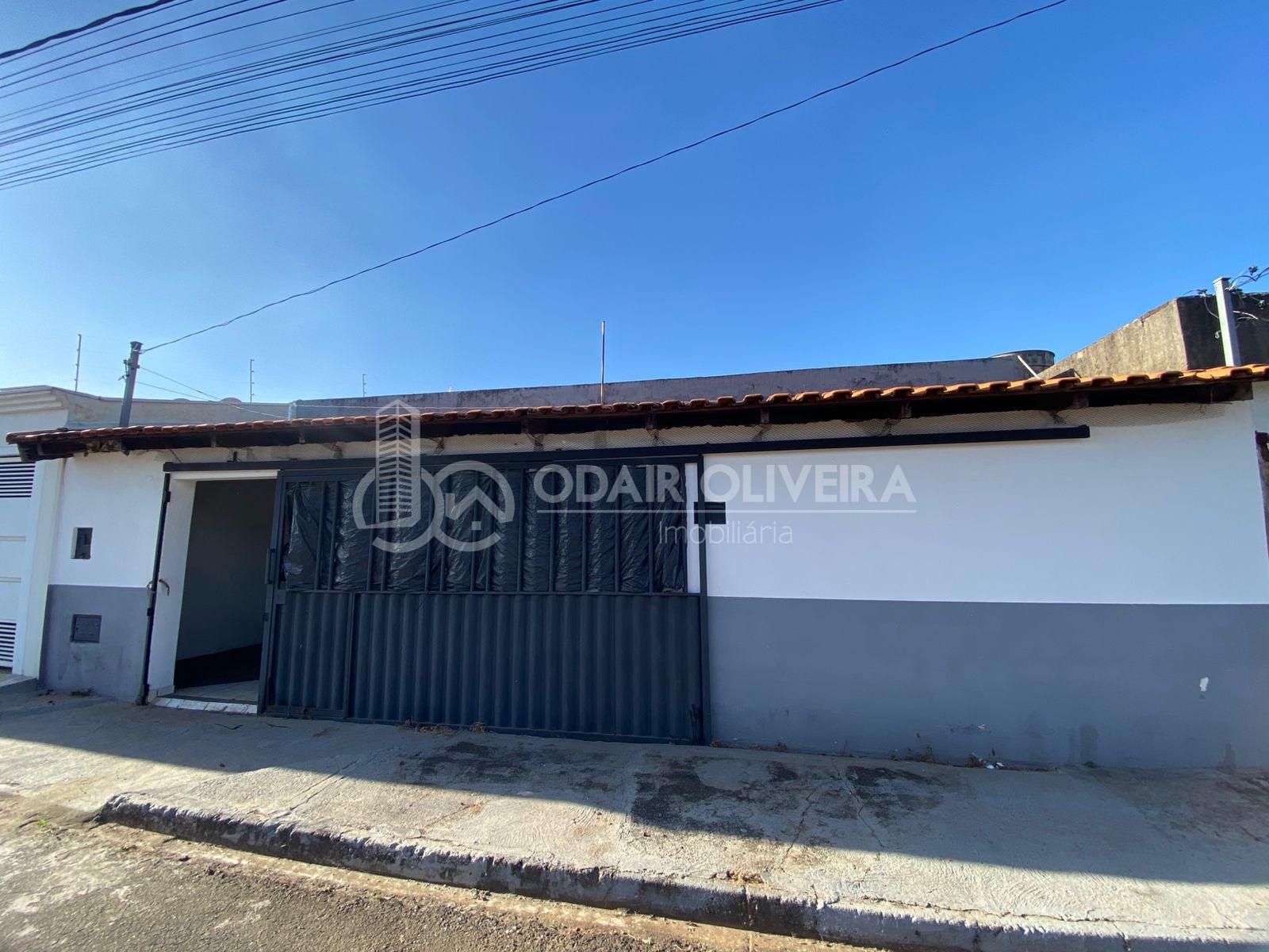 CASA DISPONIVEL PARA LOCAO NO BAIRRO ESTAO - PASSOS - MG