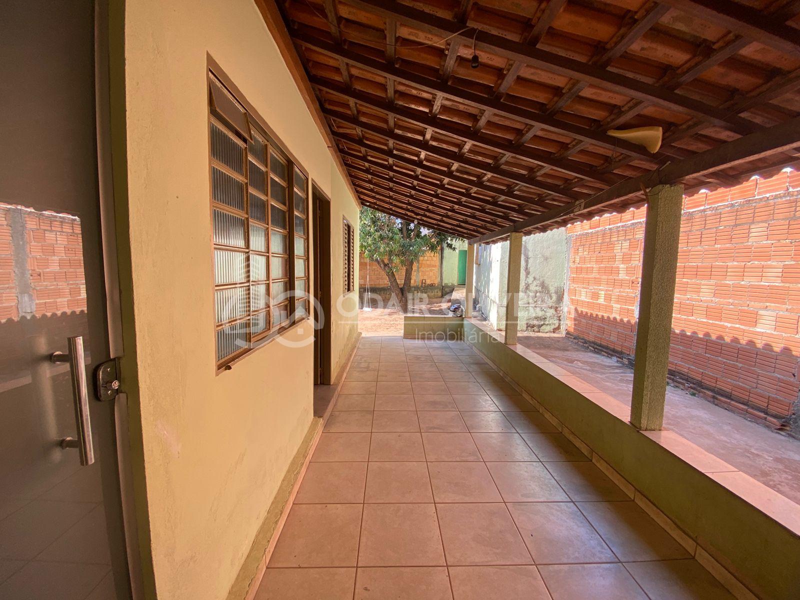 CASA COM 2 DORMITORIOS E GARABEM, DISPONIVEL PARA LOCAO - PENHA - PASSOS - MG